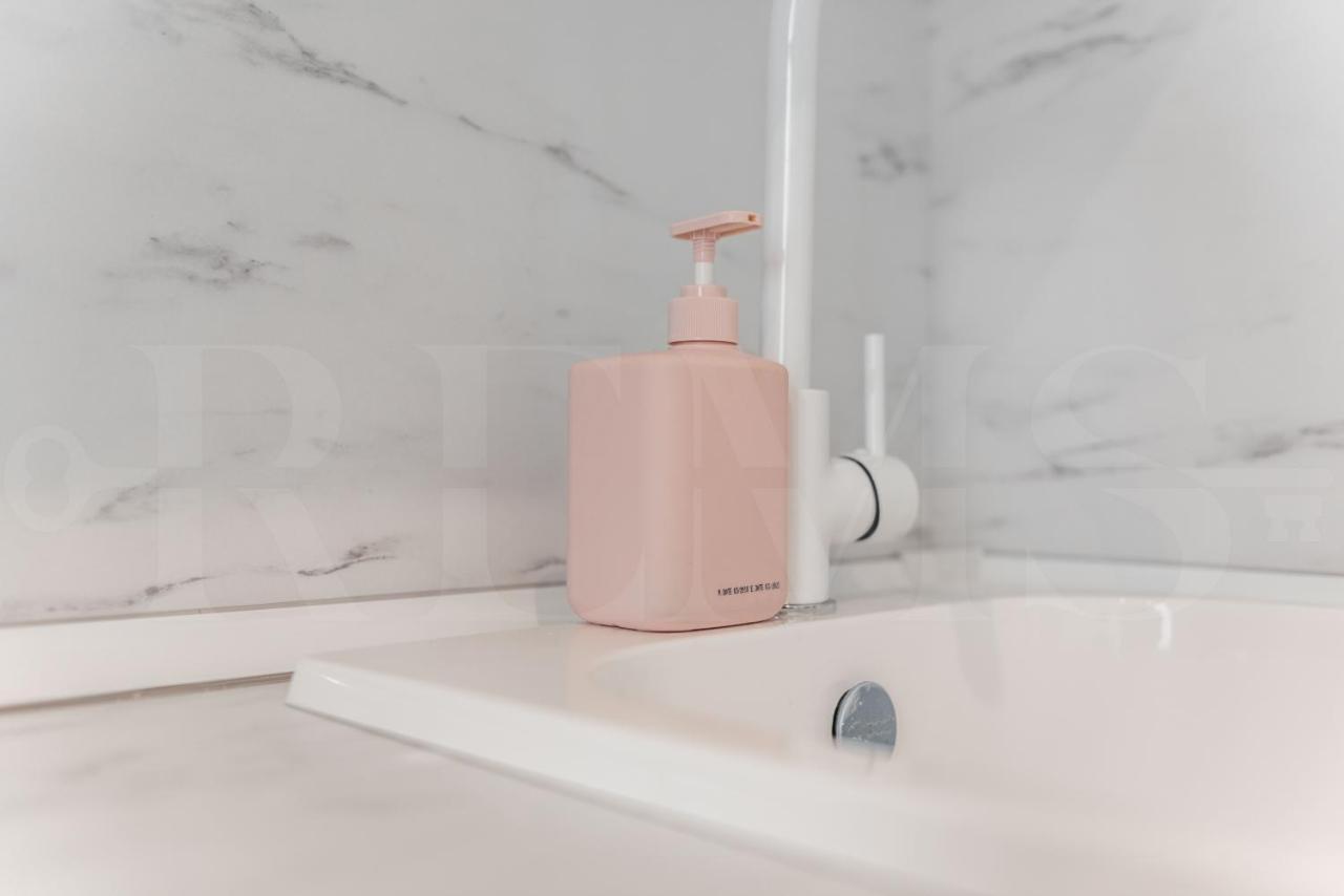 Designed Minimalist Apartment - Malaga Center By Rems Екстер'єр фото